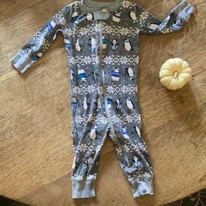 Hanna Andersson holiday penguin pajamas